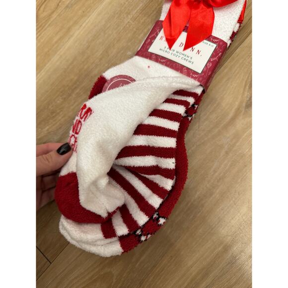 NWT Rae Dunn Set of 3 Cozy Christmas Socks 🎄🎄 - Picture 3 of 3